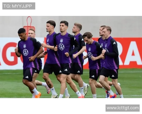 被低估的足球明星逆袭成功展现实力赢得尊重与认可